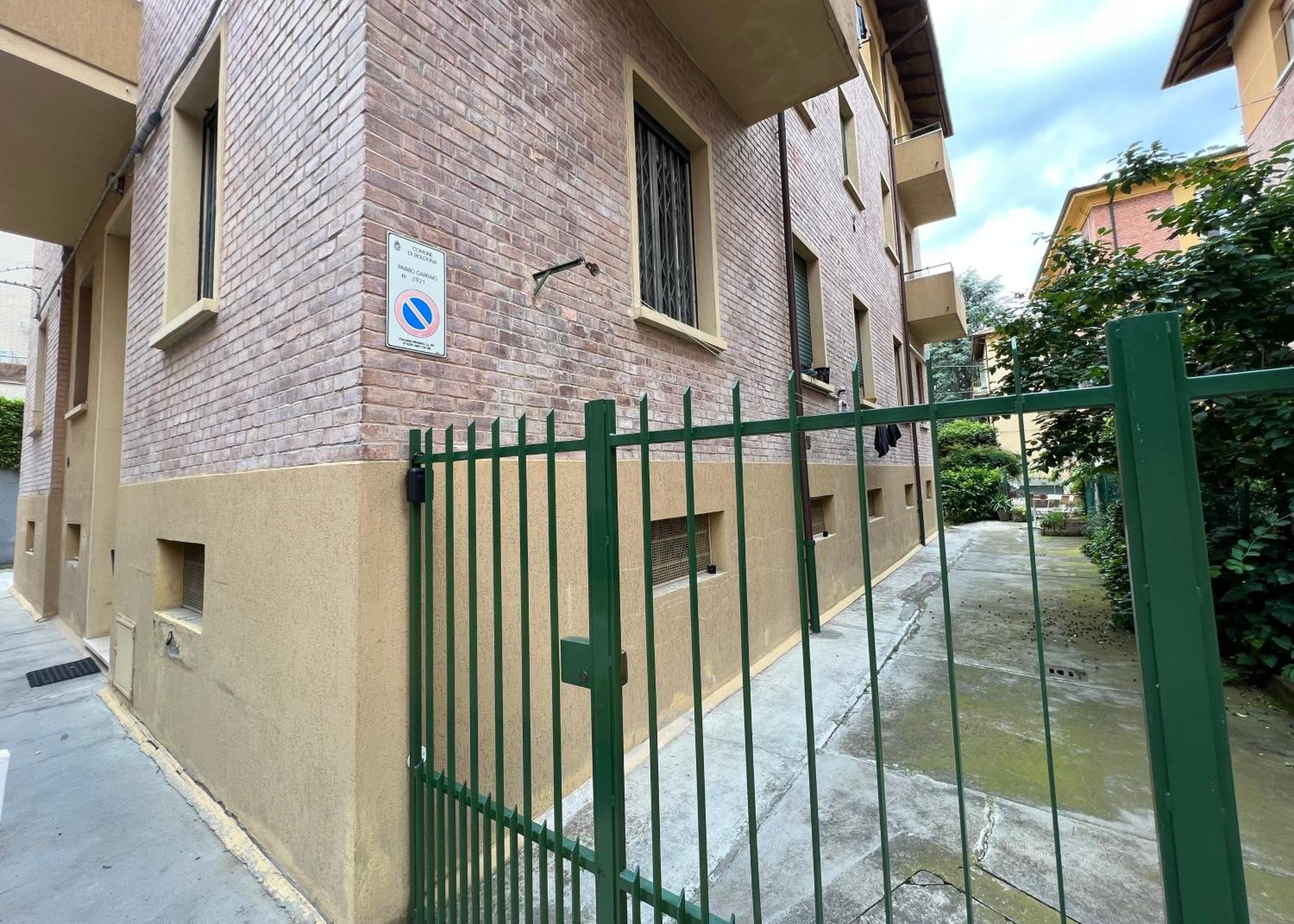 Charming Apartment Near Saragozza Bolonia Exterior foto