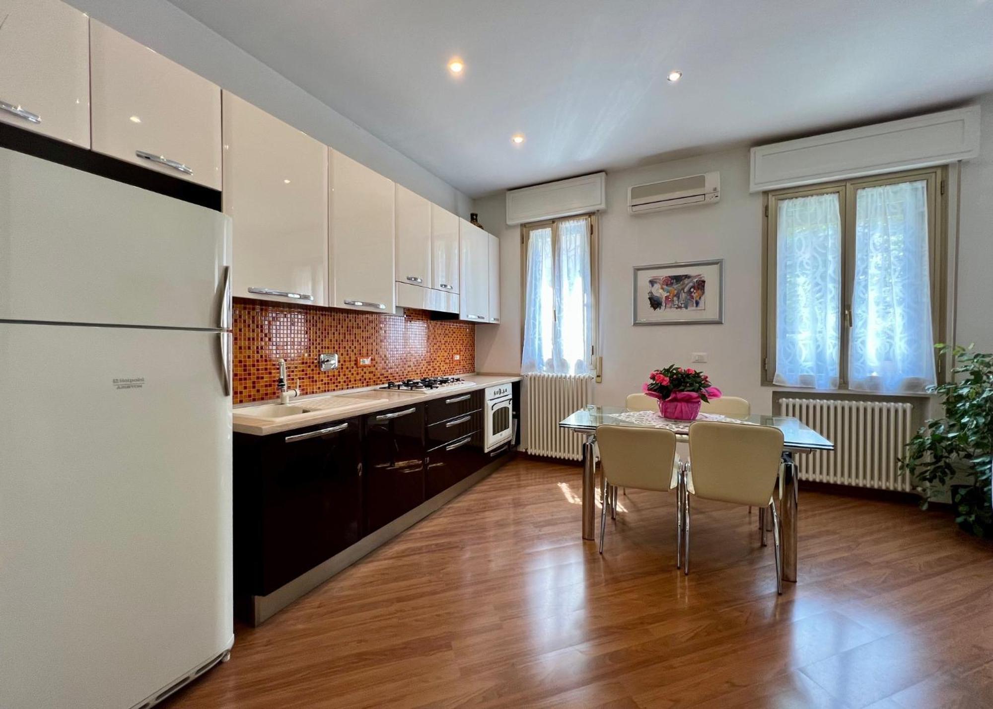 Charming Apartment Near Saragozza Bolonia Exterior foto